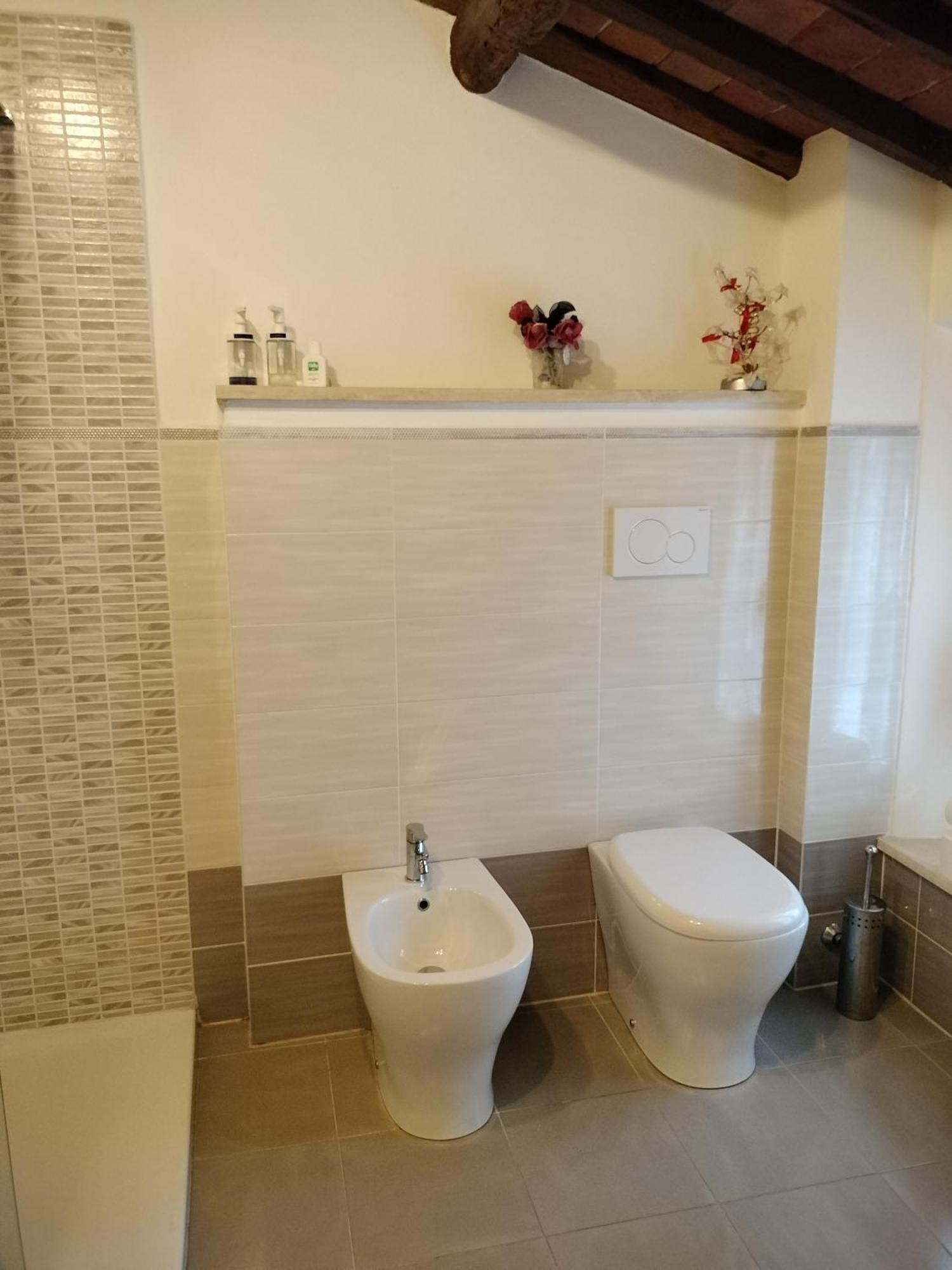 B&B La Rosa Nel Verde 卢卡 外观 照片
